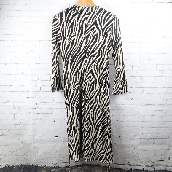 NOTICE ZEBRA PRINT LONG SLEEVE WRAP DRESS SIZE MEDIUM - Picture 6 of 7